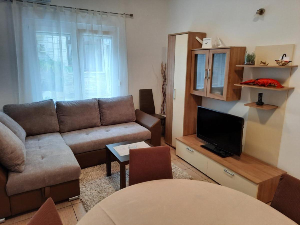 App Vito Apartment Selce Bagian luar foto