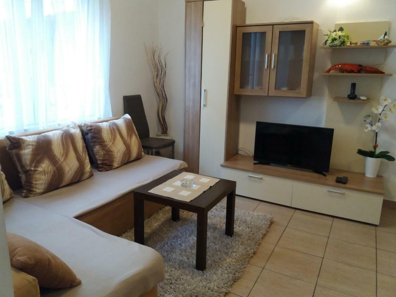 App Vito Apartment Selce Bagian luar foto